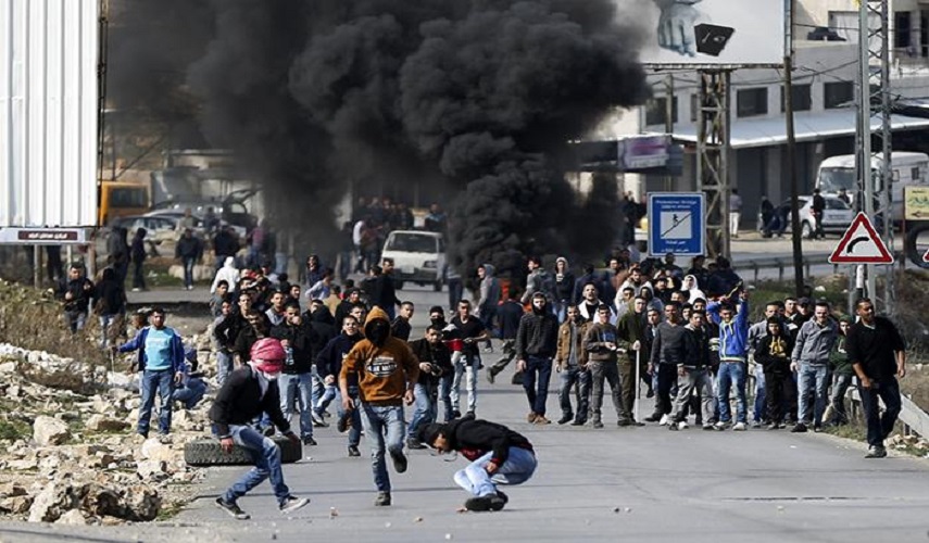 استشهاد فلسطيني واصابة 150 اخرين إثر شتباكات مع الاحتلال بالضفة الغربية 