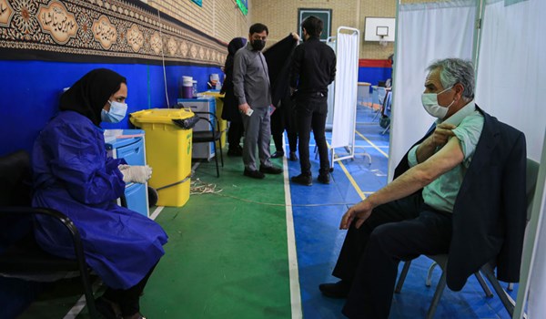 بدء تطعيم المعلمين في ايران بلقاح كورونا
