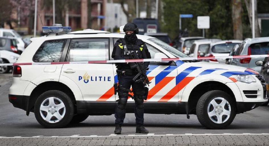 الشرطة الهولندية تحقق بشان حقيبة مشبوهة أمام السفارة السعودية في لاهاي