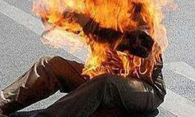 انتحار مغربي أحرق نفسه احتجاجا على مصادرة عربته لنقل المسافرين