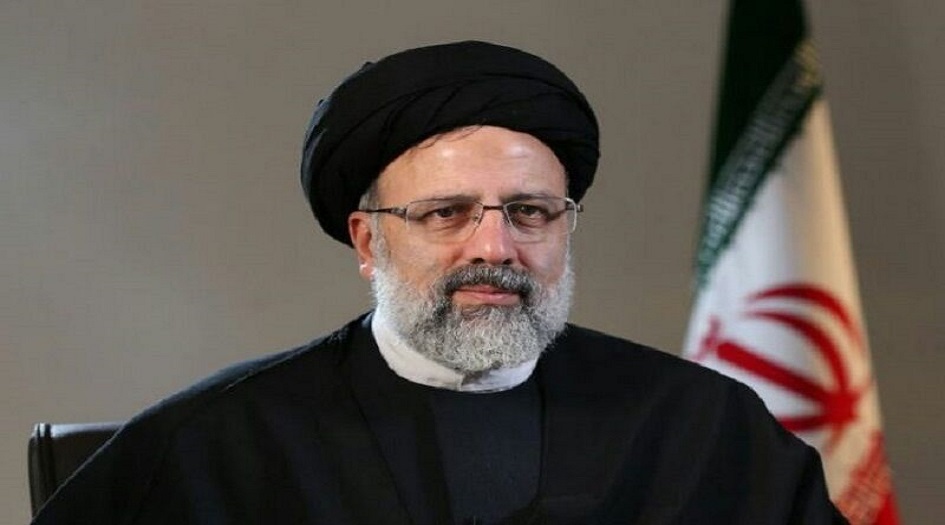 الرئيس الإيراني يقدم كابينته الوزارية المقترحة الى البرلمان 