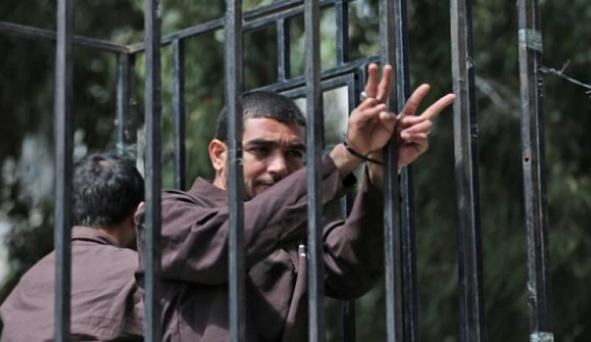 9 أسرى فلسطينيين يواصلون الإضراب عن الطعام 