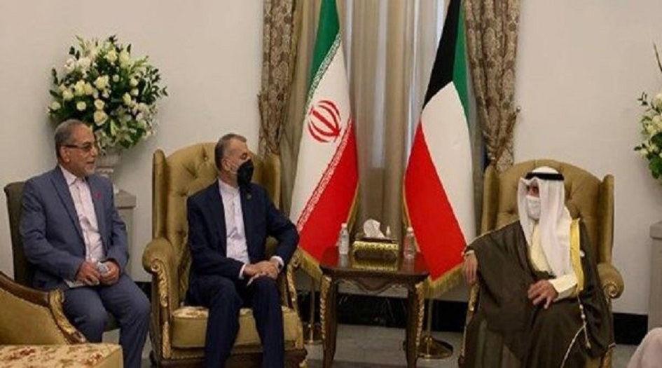 وزير الخارجية الايراني يجري مباحثات مع نظيره الكويتي على هامش قمة بغداد
