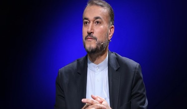 وزير الاخارجية الايراني: جاهزون لبيع المحروقات وإرسالها إلى لبنان