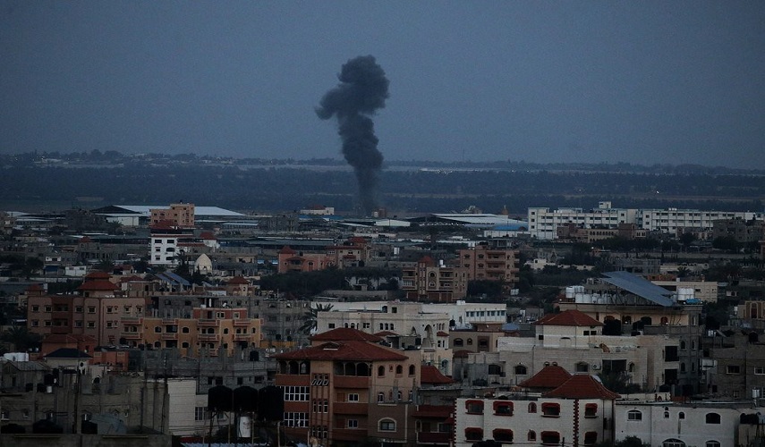 طيران الإحتلال الاسرائيلي يشن غارات على قطاع غزة
