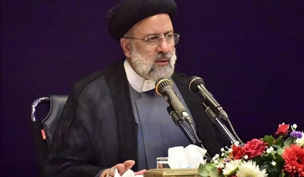 الرئيس الايراني يؤكد ضرورة الاستفادة من طاقات الفضاء الافتراضي لتنامي البلاد