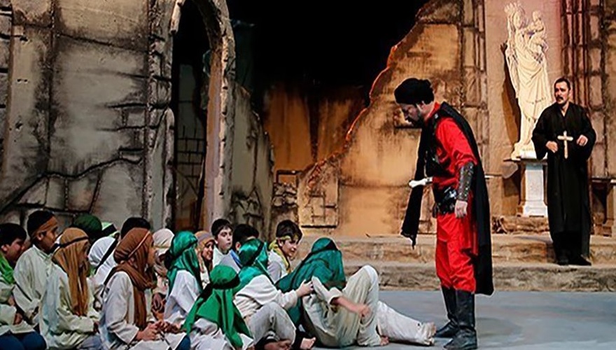 اجرای تئاتر خیابانی به مناسبت اربعین حسینی