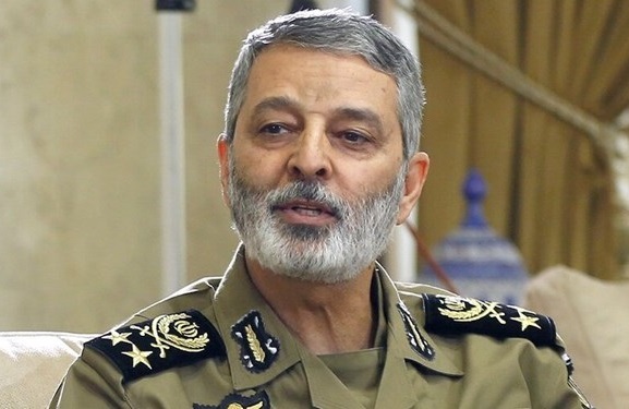 امیر سرلشکر موسوی : الگوی دفاع مقدس می تواند موانع پیش روی ملت ایران را بردارد