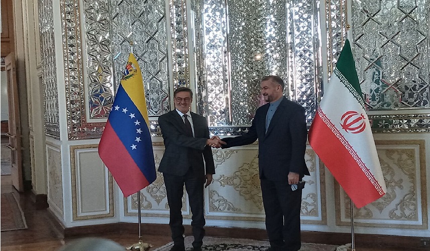 وزيرا الخارجية الايراني يلتقي وزير الخارجية الفنزويلي في طهران