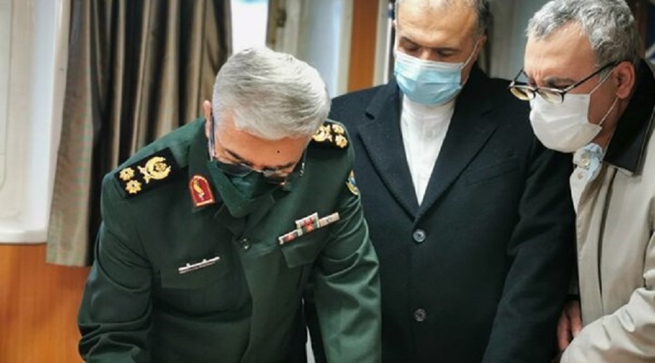 رئيس الاركان الايرانية: تنمية التعاون العسكري مع روسيا يعزز أمن البلدين