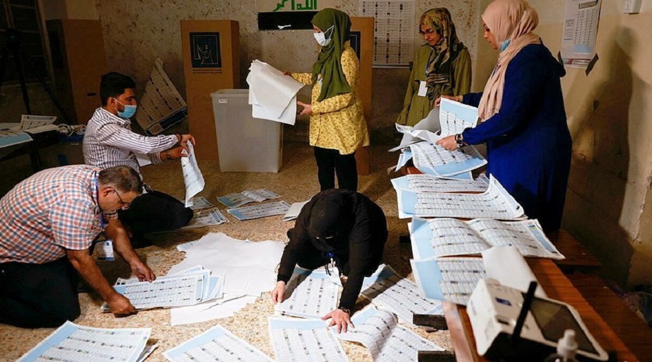 العراق.. مفوضية الانتخابات تحدد موعد بدء العد والفرز يدويا للمحطات المطعون فيها