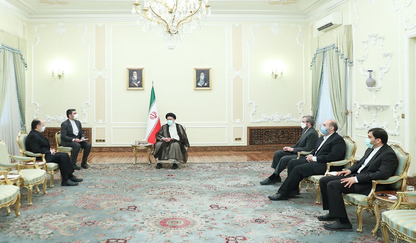الرئيس الايراني يدعو الاتحاد الاوروبي للابتعاد عن سياسات اميركا التوسعية