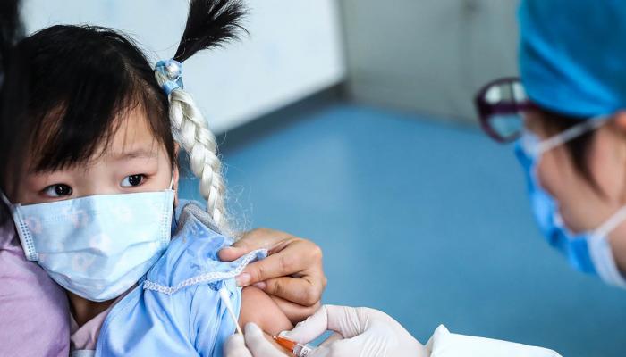 الصين... تطعيم الأطفال من عمر 3 سنوات ضد فيروس كورونا