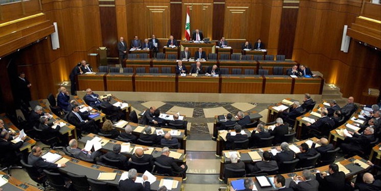 پارلمان لبنان برگزاری انتخابات زودهنگام را تأیید کرد