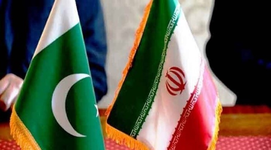 إيران وباكستان توقعان مذكرة تفاهم لإقامة معرض