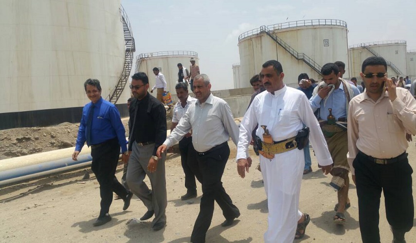 وزير النفط اليمني يتفقد مديرية الجوبة المحررة في مأرب