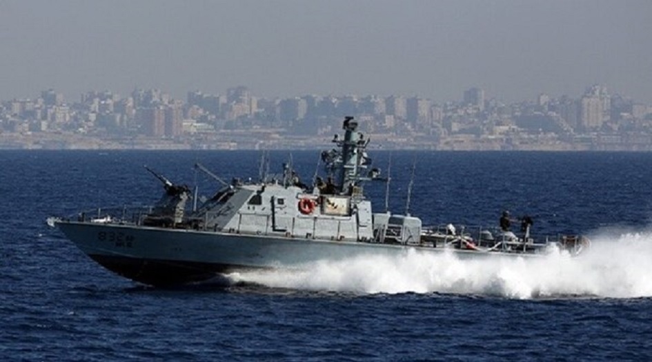 زوارق الكيان الصهيوني تُطلق النار صوب مراكب الصيادين في عرض بحر رفح
