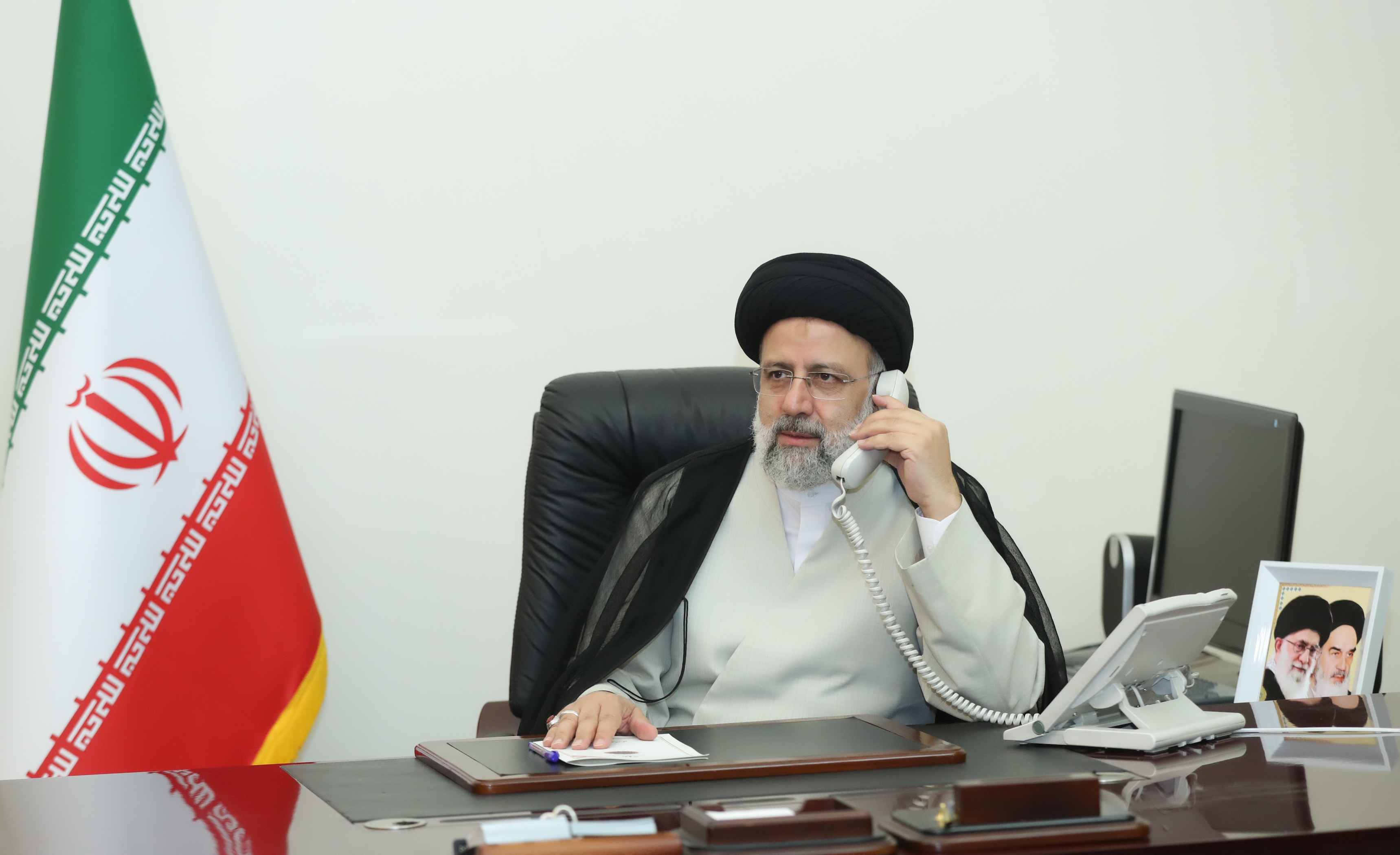 موضع ایران، حمایت از استقلال و استقرار حاکمیت مردمی در عراق است