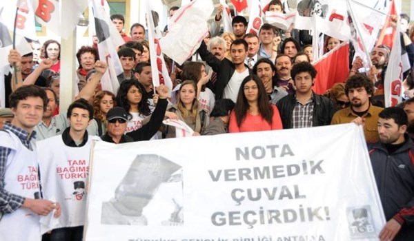 تركيا تشهد احتجاجات عمالية واسعة ضد التضخم