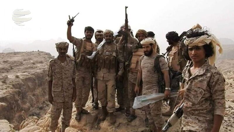 ملحق شدن ۸۰۰ تن از نظامیان دولت مستعفی یمن به انصارالله