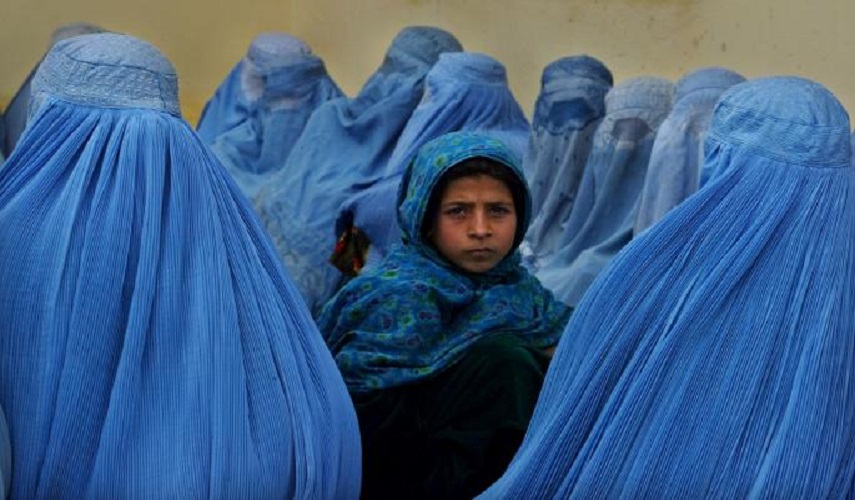 طالبان تفرض قيودا على ظهور المرأة الأفغانية في الإعلام