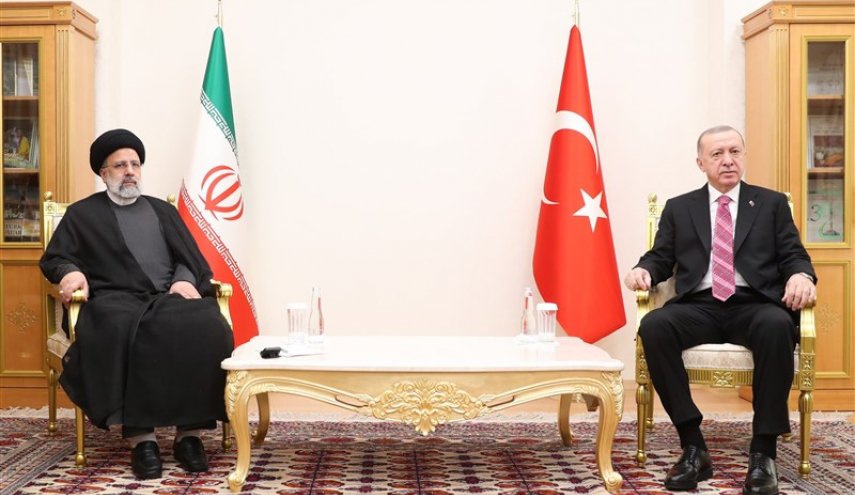 رئيسي: تعزيز العلاقات بين طهران وأنقرة يصب في مصلحة المنطقة