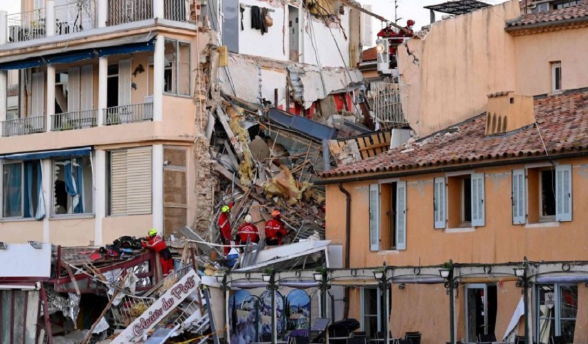 انهيار مبنى في فرنسا جراء انفجار والبحث عن مفقودين تحت الأنقاض