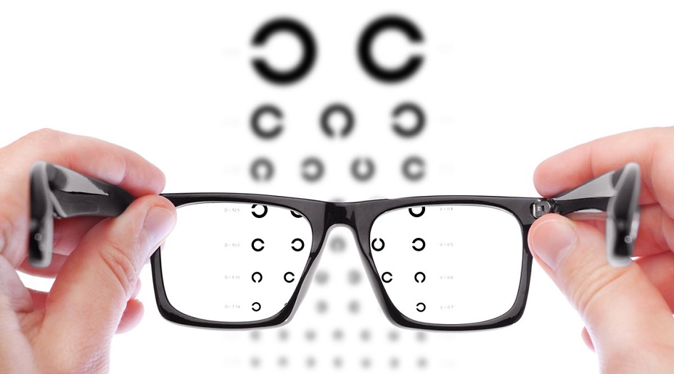 تجنب الأطعمة التي تؤثر على صحة العين وتضعف البصر