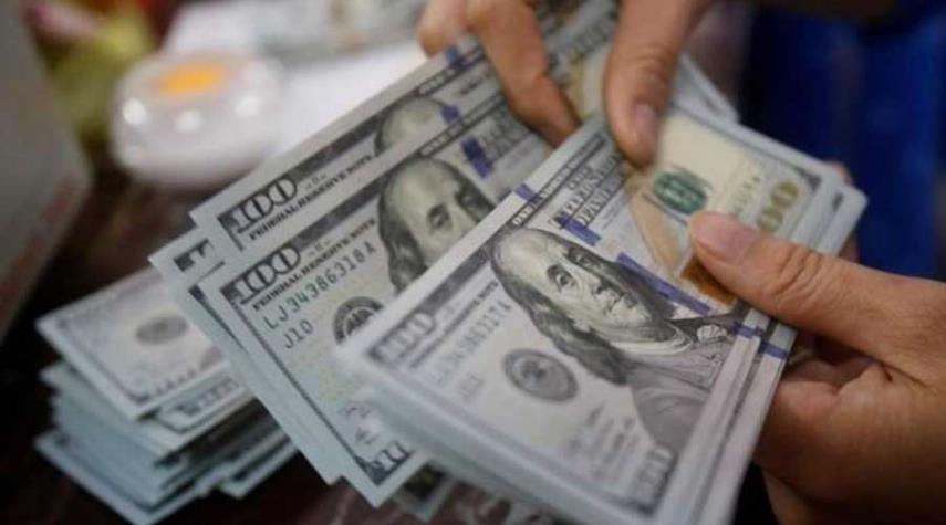 سعر صرف الدولار تسجل ارتفاعا ملحوظا في العراق