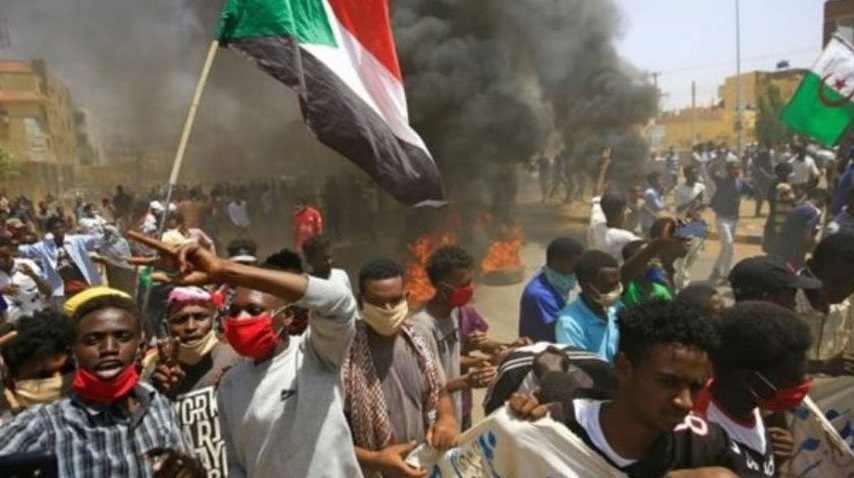 یک کشته و بیش از 200 زخمی در اعتراضات سودان