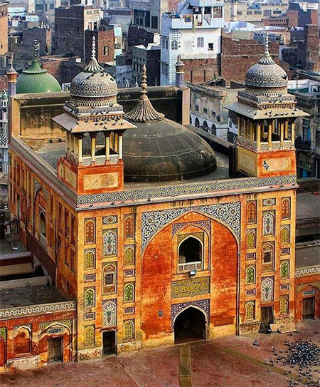 مسجد وزیر خان لاهور، نمادی از معماری ایرانی در شبه قاره