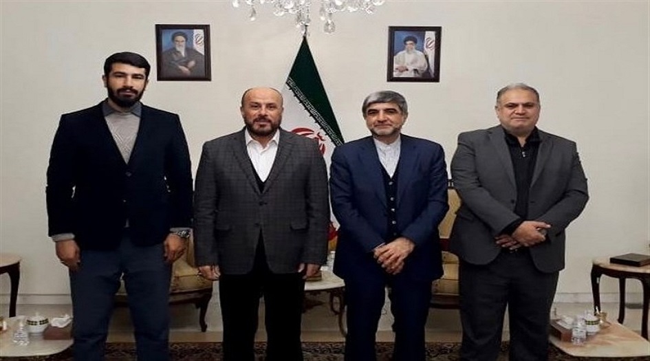 السفير الايراني في لبنان يلتقي وفداً من حماس