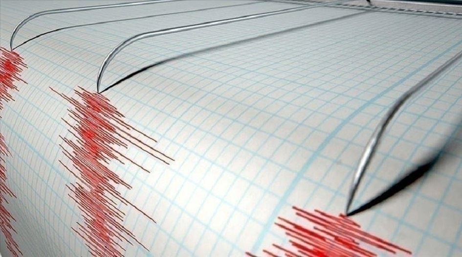 ثلاثة زلزال متتالية تضرب مناطق مختلفة في إيران