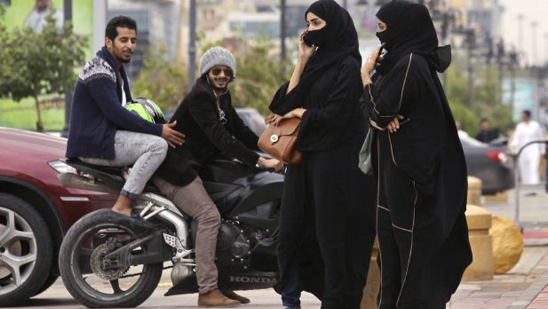 افشای آزار و اذیت زنان در عربستان سعودی، مجازات دارد!