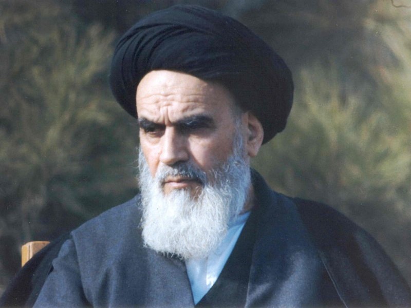 مفجر الثورة الاسلامية السيد روح الله الموسوي الخميني في ذكرى مولده