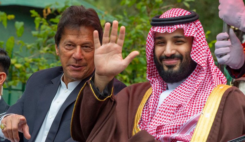 موقع فرنسي: السعودية تدعم باكستان 
