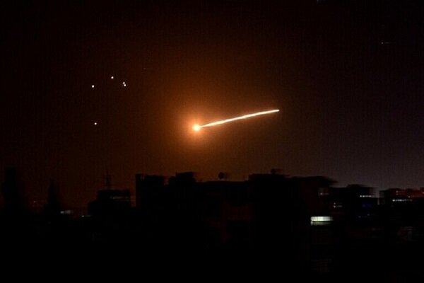 شنیده‌شدن صدای انفجارهای مهیب در آسمان ابوظبی