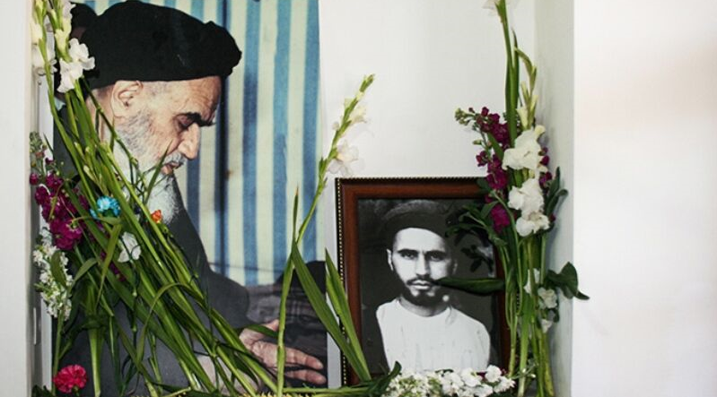 منزل امام خمینی در خمین گلباران شد