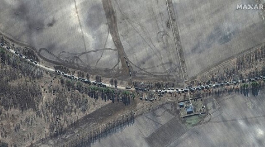 کاروان 64 کیلومتری نظامیان روسی در راه کی‌یف +عکس