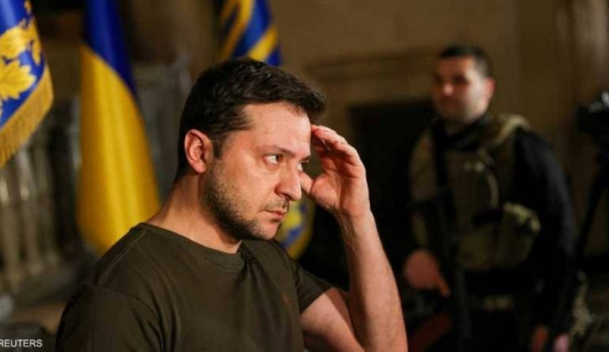 صحيفة"صن": قوات خاصة من بريطانيا وأمريكا تستعد لإخراج زيلينسكي من أوكرانيا