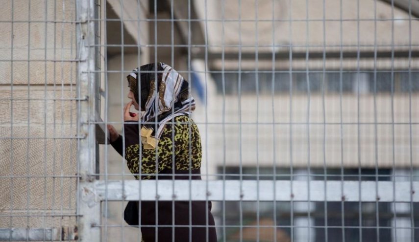 في يوم الأم.. معاناة الام الفلسطينية داخل معتقلات الإحتلال