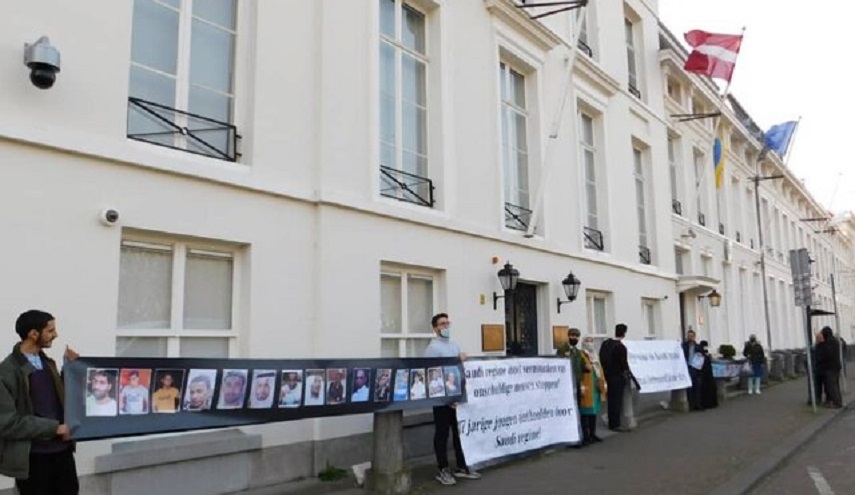 اعتراض مقابل سفارت عربستان در هلند