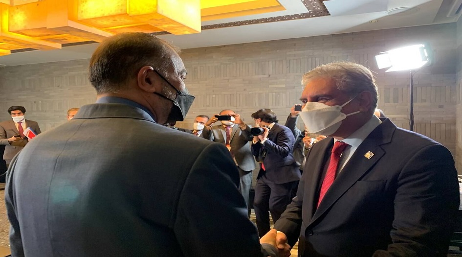 وزير الخارجية الايراني يلتقي نظيره الباكستاني في الصين