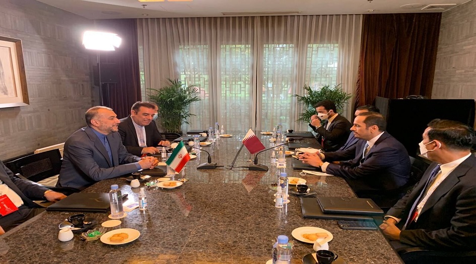 أميرعبداللهيان يلتقي وزير الخارجية القطري في الصين
