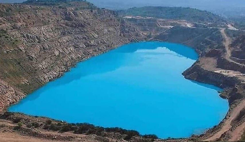 بالصور... بحيرة قلبية الشكل بمحافظة أردبيل الايرانية