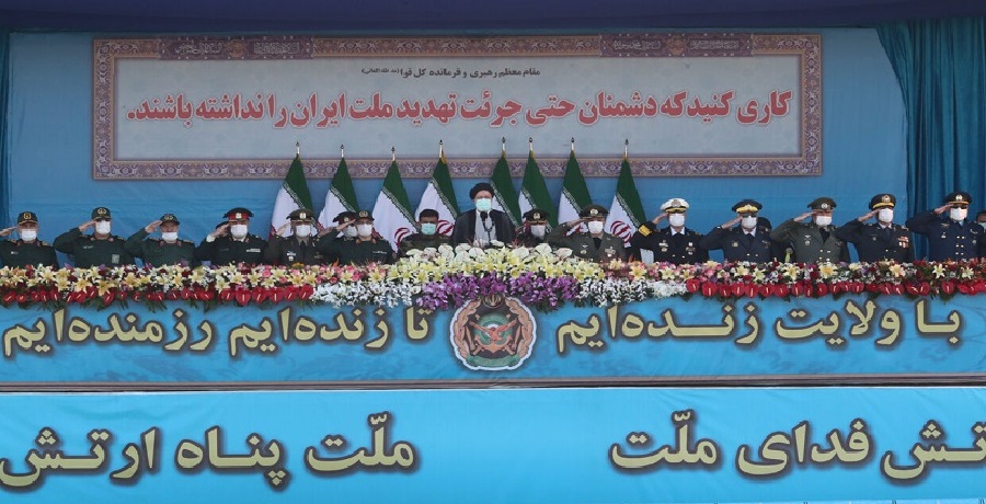 السيد رئيسي: جهوزية الجيش الايراني رسالة امل للاصدقاء وردع للاعداء  