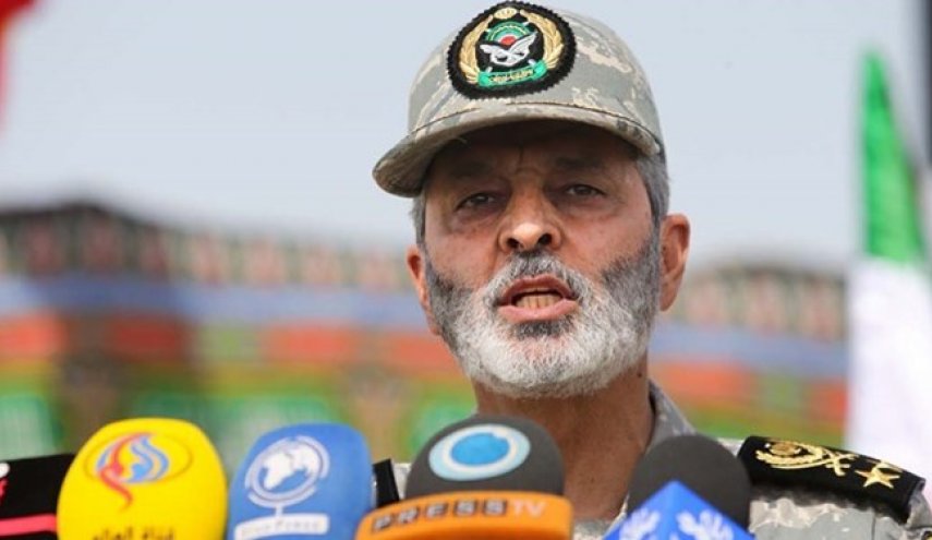 قائد الجيش الايراني: نتصدى للتهديدات باقتدار