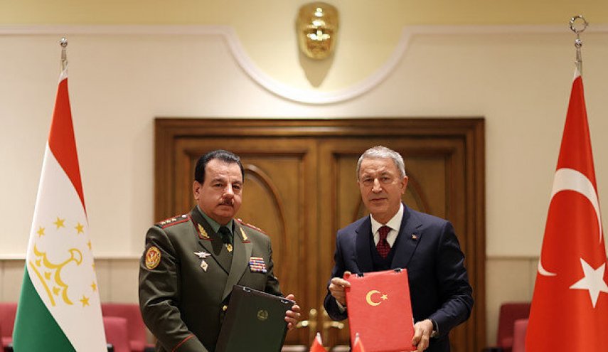 توقيع اتفاقية إطار عسكري بين تركيا و طاجكستان