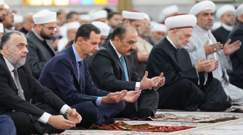 الرئيس السوري يؤدي صلاة عيد الفطر السعيد في جامع الحسن بدمشق