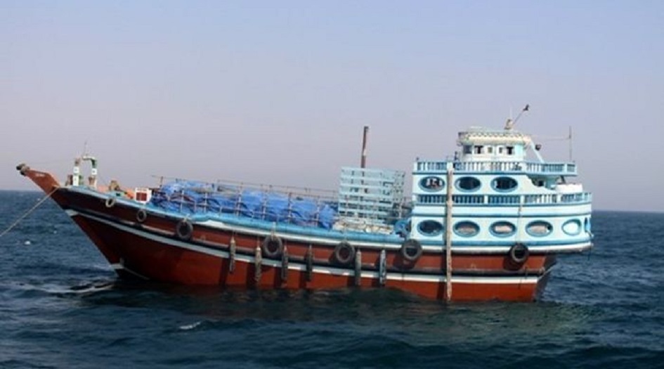 البحرية الايرانية تنقذ سفينة صيد عُمانية  
